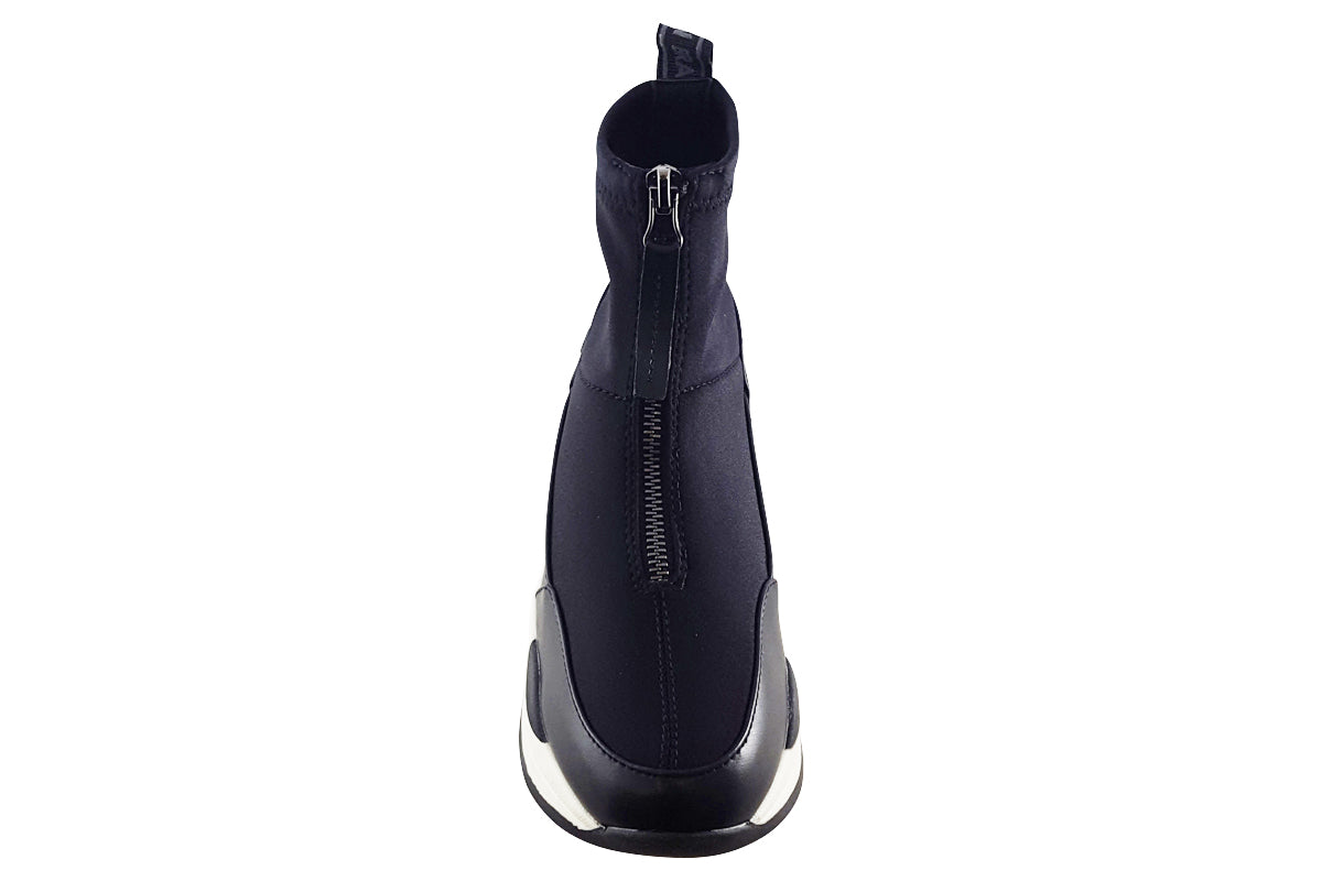 xti-inis-black-womens-top
