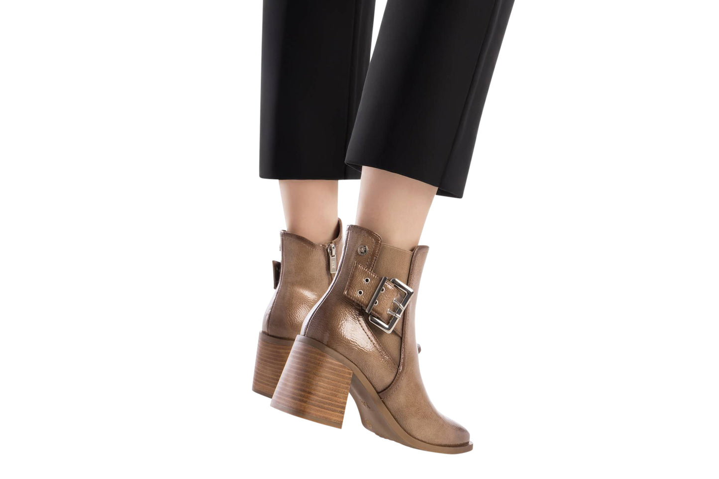 xti judith 144315 womens boots beige patent ls