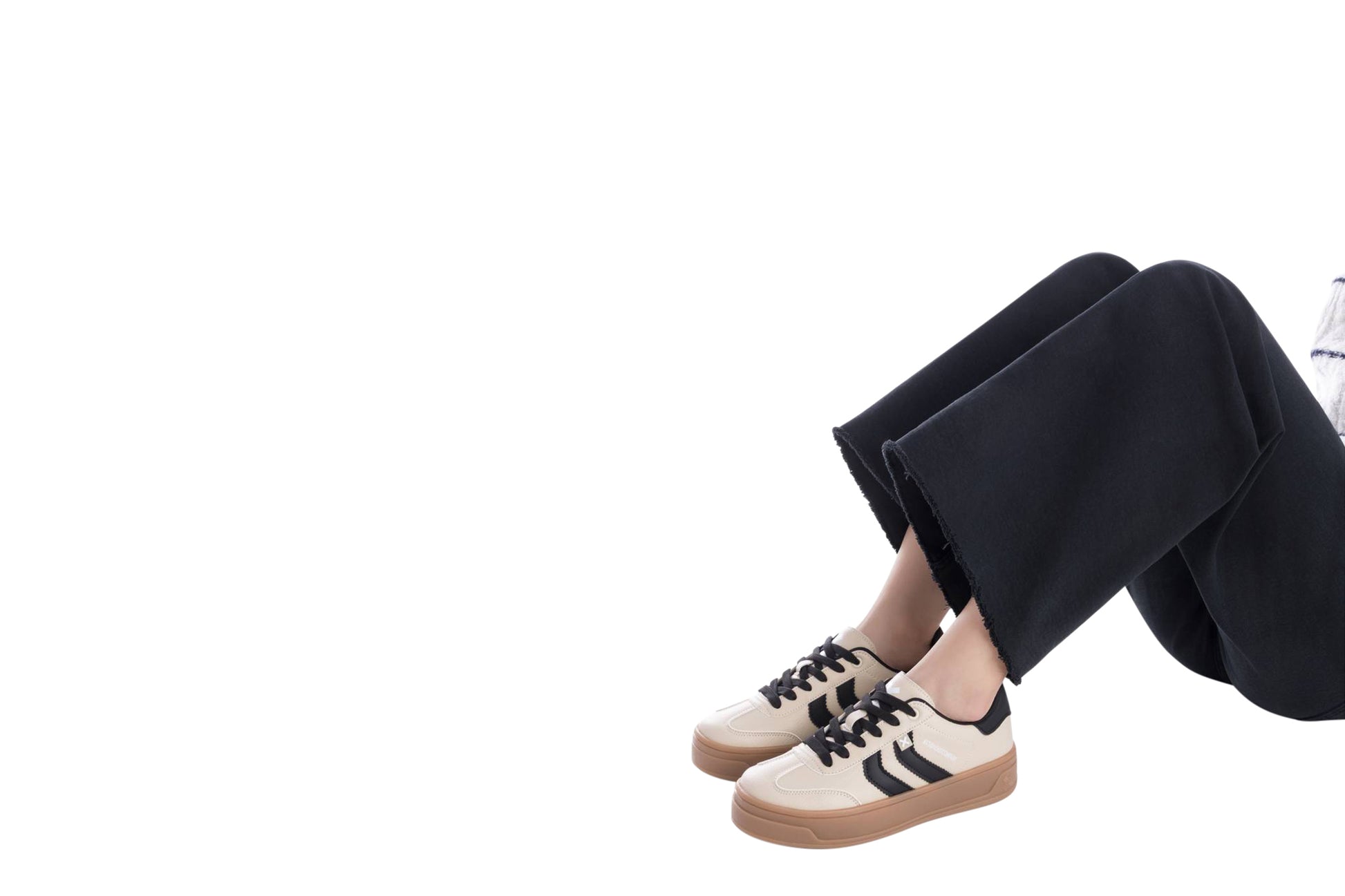 xti-sharon-144585-womens-trainers-beige-ls